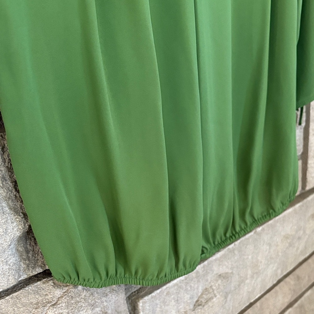 Soho Vibrant Green Blouse with V-Neck - Picture 4 of 9